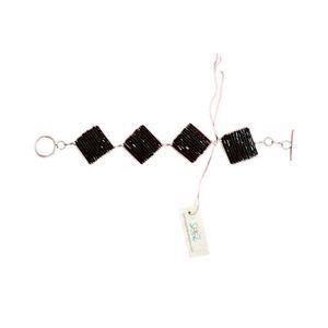 NWT pamelalynn & company black and silver color diamond shape link bracelet